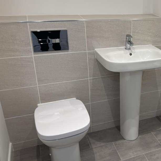 deep cleaned bathroom for inspection glasgow